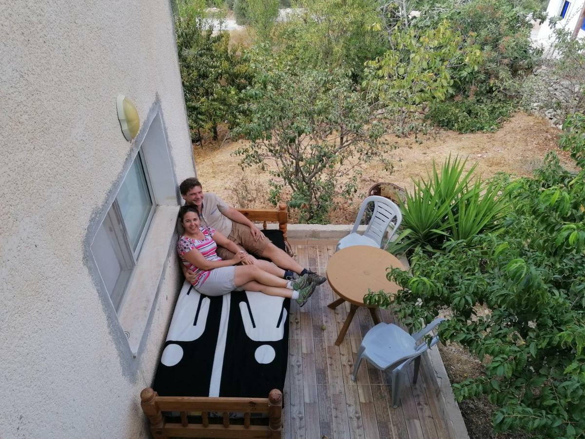 Mhna Guest House Ajloun Exterior photo