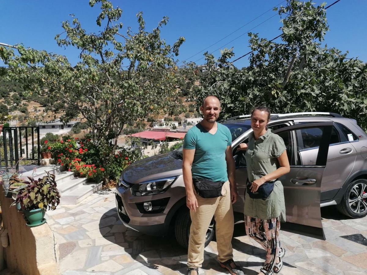 Mhna Guest House Ajloun Exterior photo